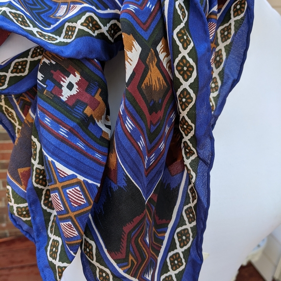 GOLDEN CAMEL 🐪 SILK SCARF! - Picture 5 of 16